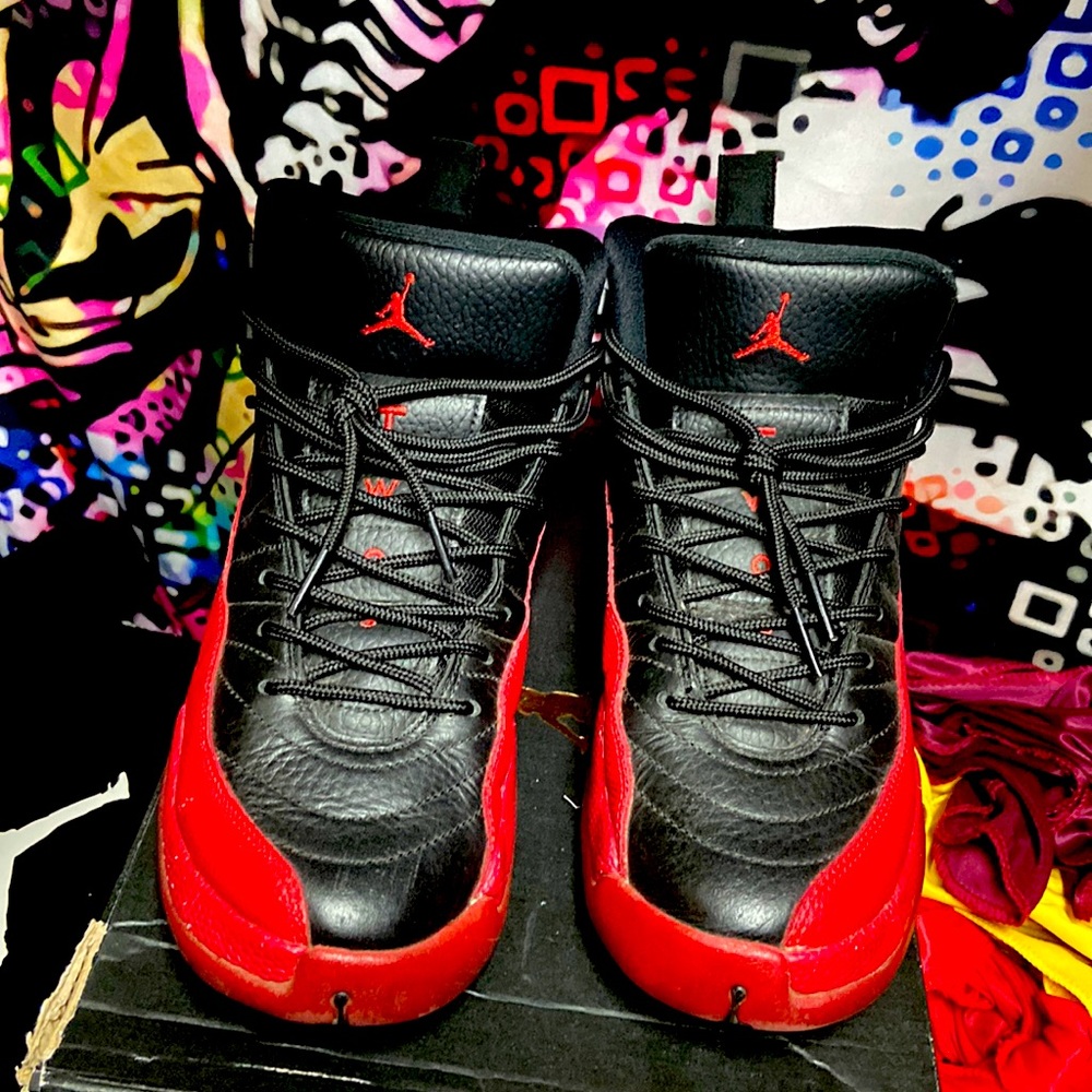 Worn 07s if your a Jordan head you already know MINT condition.